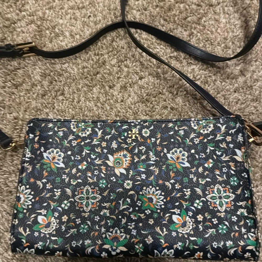 Small Tory Burch purse